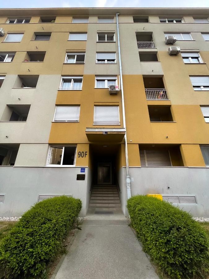 Apartment Welcome To Tresnjevka *