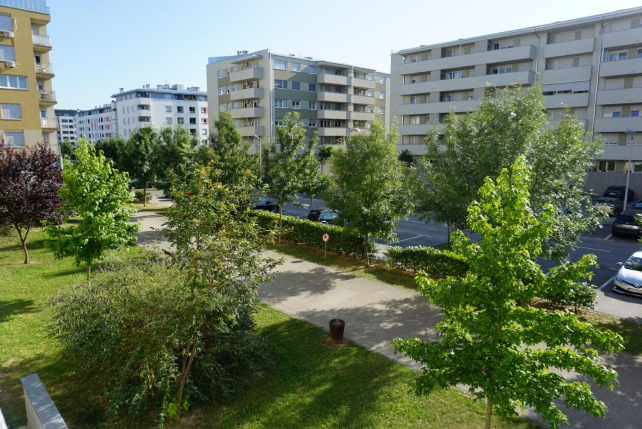 Apartment Welcome To Tresnjevka *