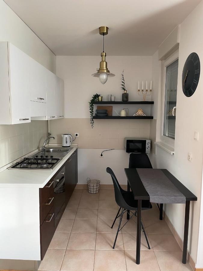 Welcome To Tresnjevka Apartment *